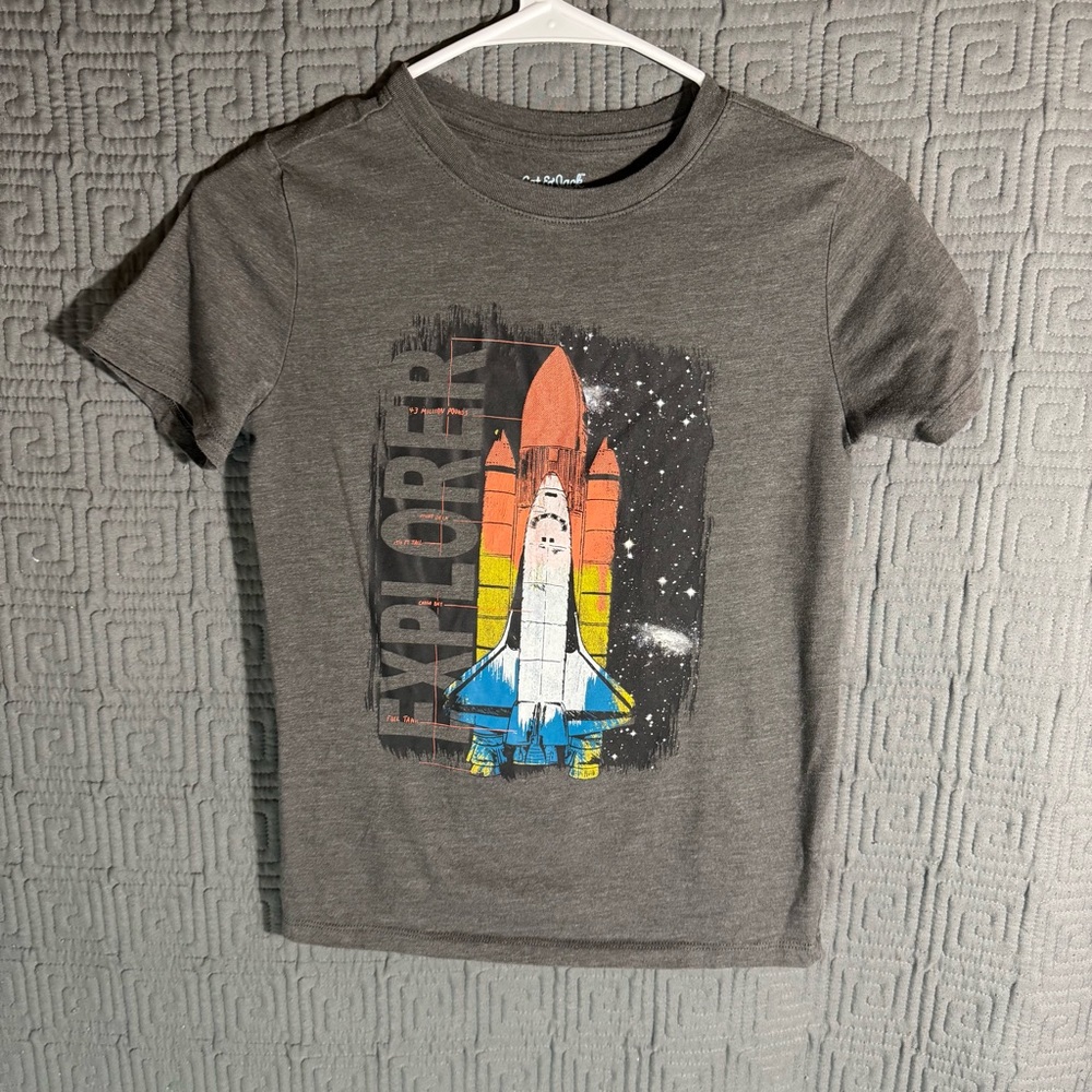 Cat & Jack T-Shirt Boys Size Medium 8/10 Grey Gray Explorer Rocket Short Sleeve